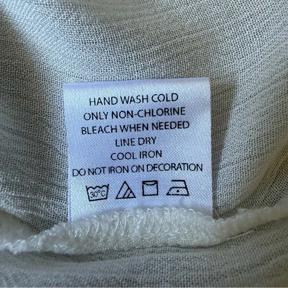 Spade & Heart White Boho Embroidered Sleeveless Top - Size Small - Picture 5 of 7